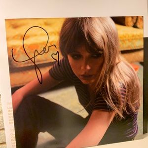 Taylor Swift Signed Midnights Vinyl with heart